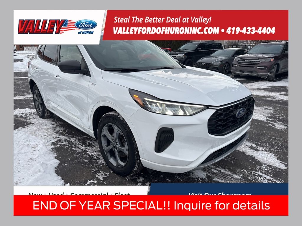 2023 Ford Escape ST-Line's photo