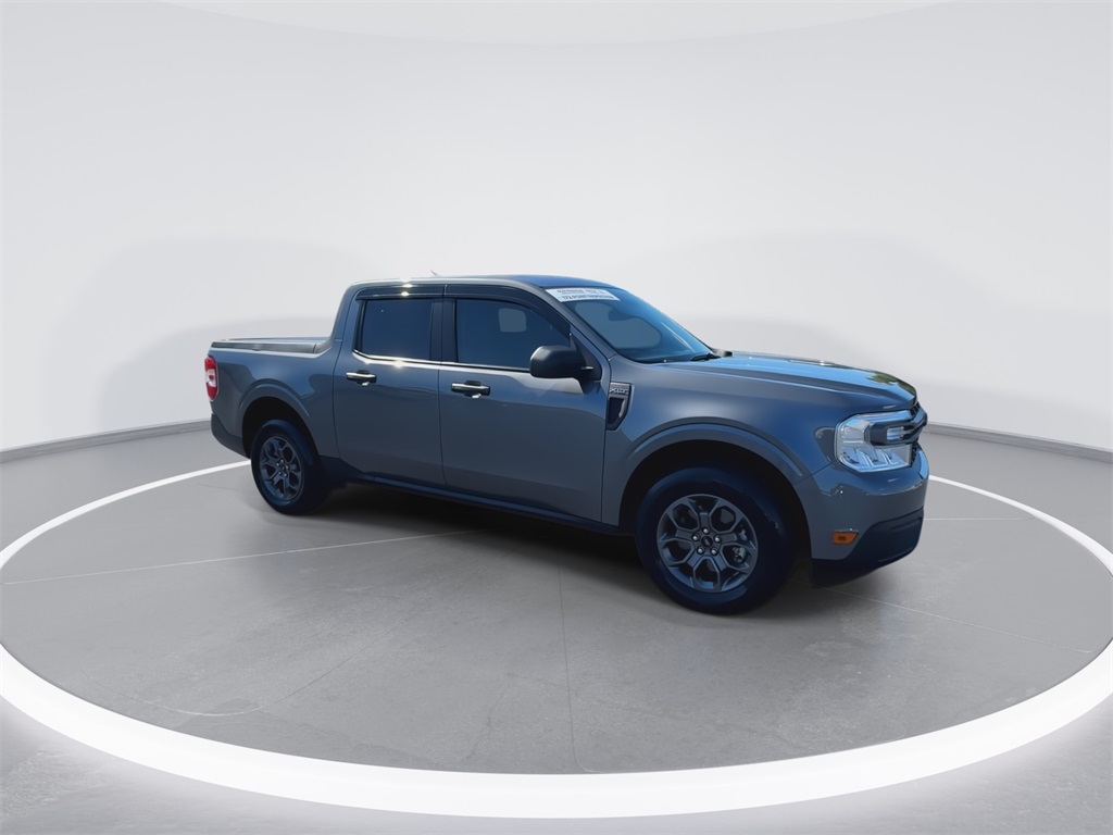 2023 Ford Maverick XLT photo 2