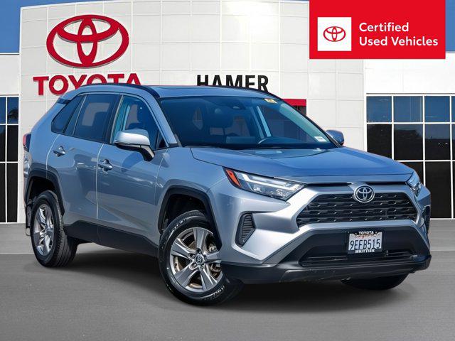 2022 Toyota RAV4 XLE's photo