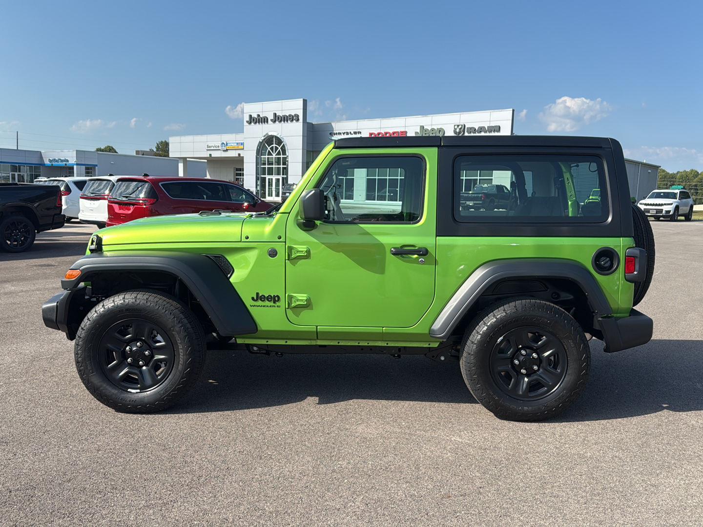 2025 Jeep Wrangler Sport photo 3