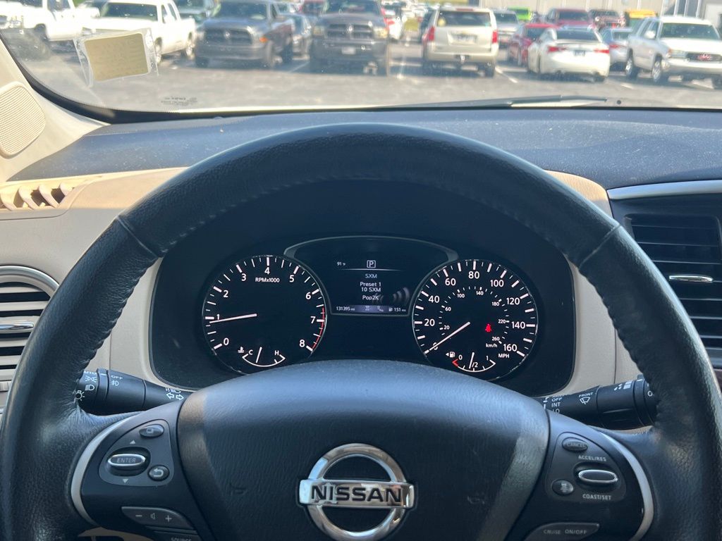 2019 Nissan Pathfinder Platinum photo 19
