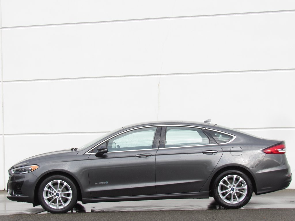2019 Ford Fusion Hybrid SEL photo 4