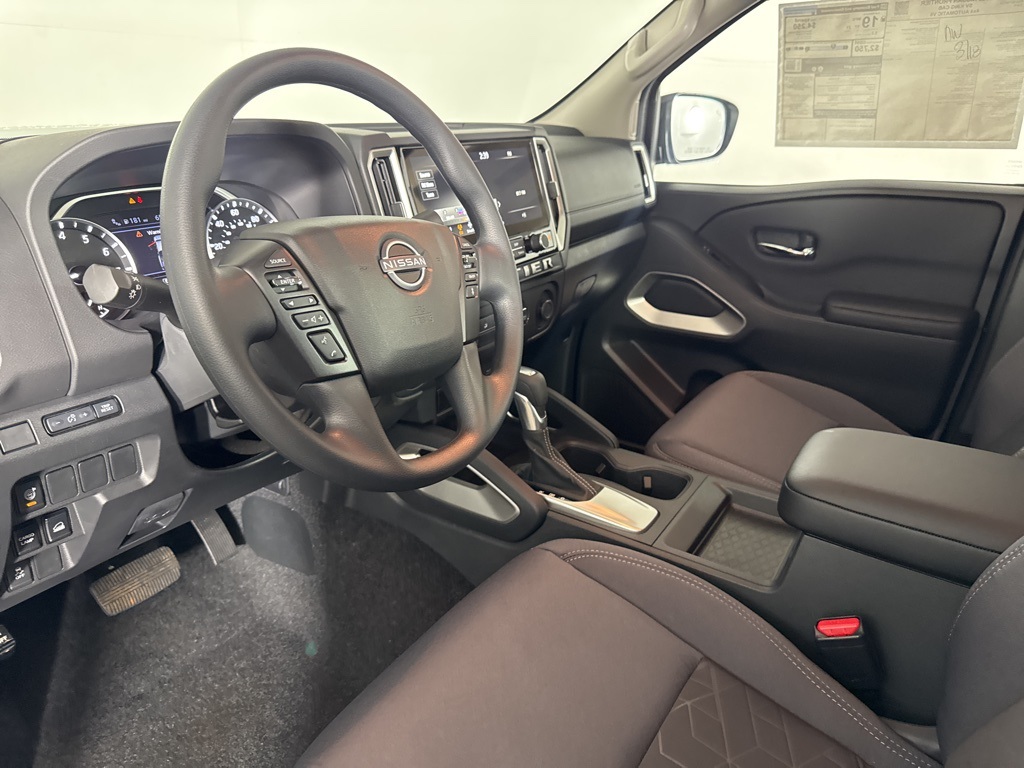 2025 Nissan Frontier SV photo 10