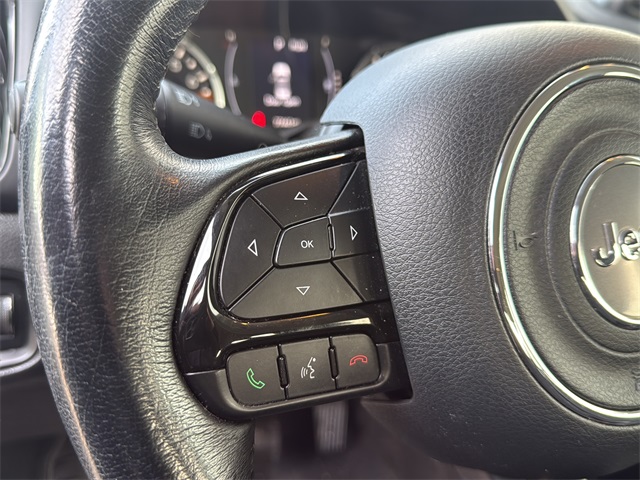 2020 Jeep Renegade Altitude photo 2