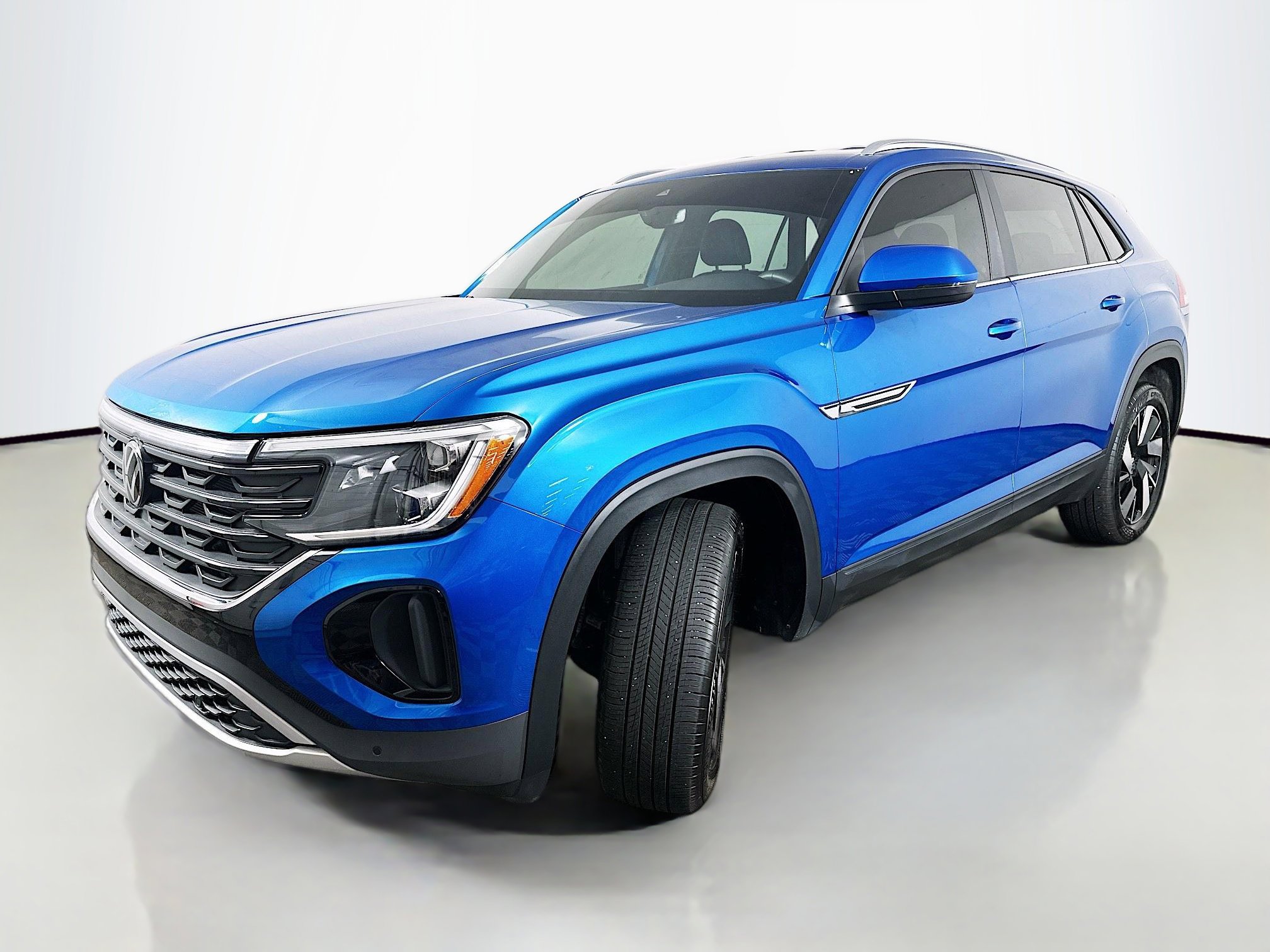 2024 Volkswagen Atlas Cross Sport SE Technology photo 3