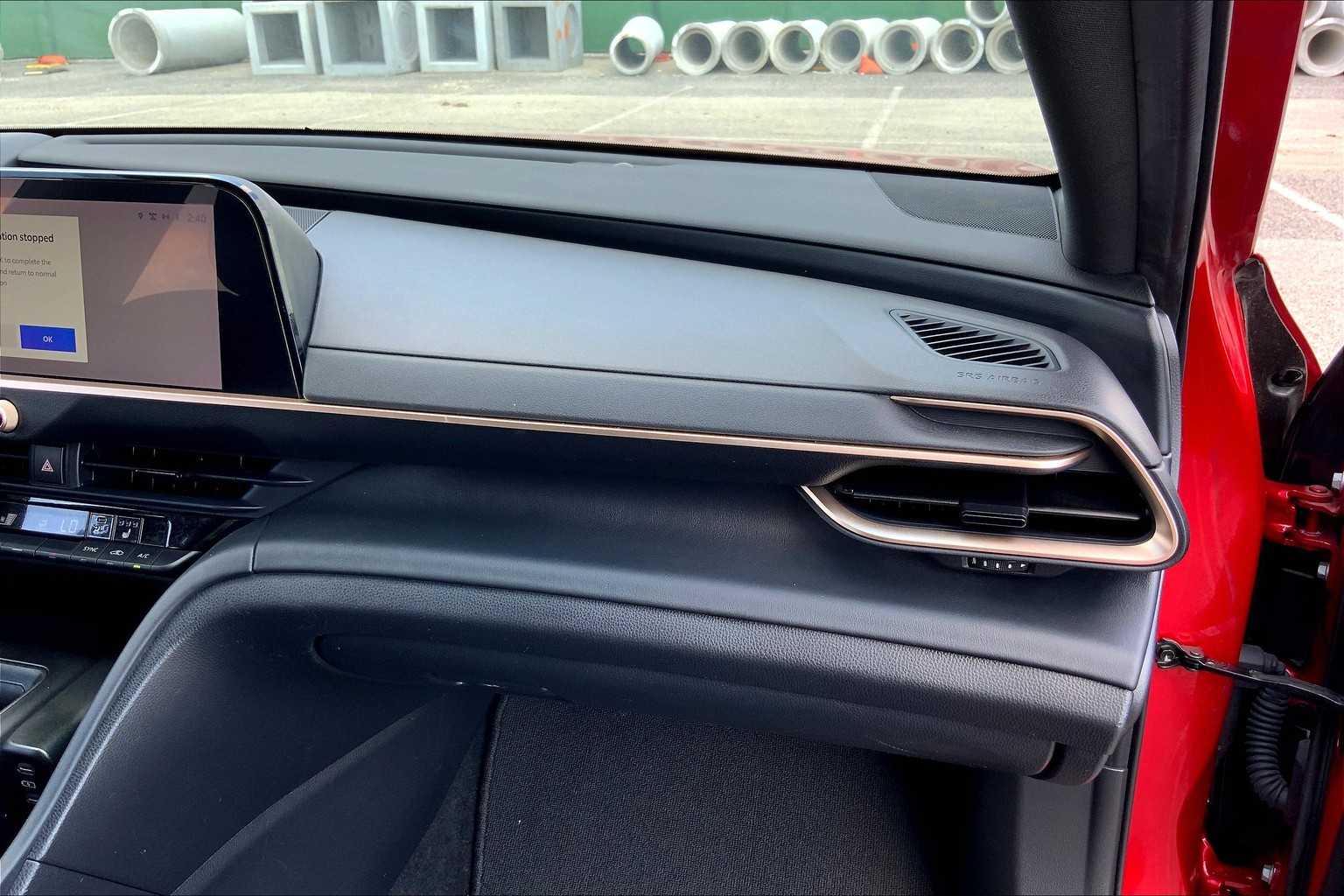 2023 Toyota Crown XLE photo 17