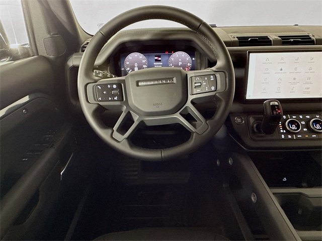2025 Land Rover Defender 110 X-Dynamic SE photo 19