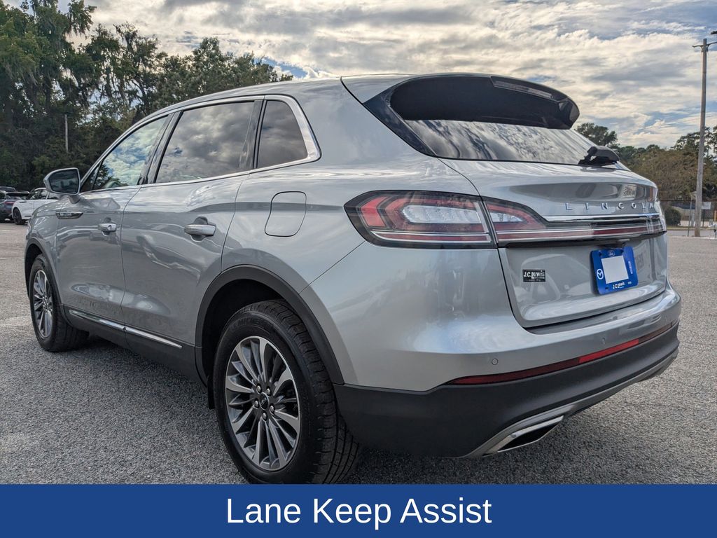 2022 Lincoln Nautilus Standard photo 3