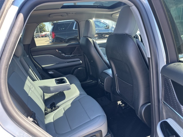 2022 Lincoln Corsair Standard photo 9