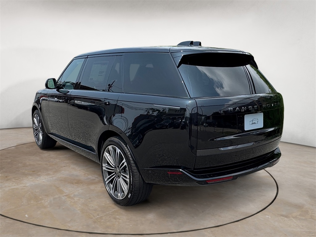 2025 Land Rover Range Rover SE photo 2