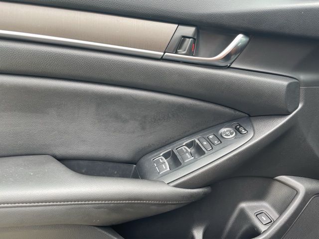 2020 Honda Accord LX photo 5
