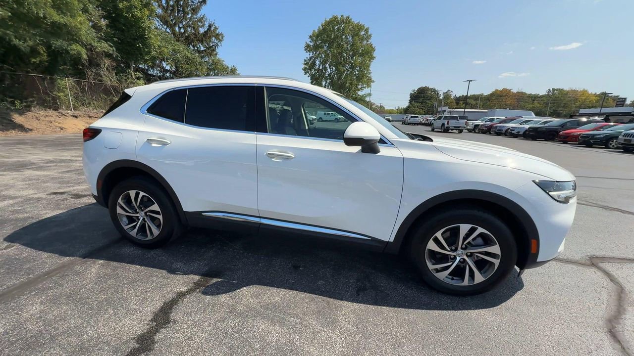 2023 Buick Envision Essence photo 9