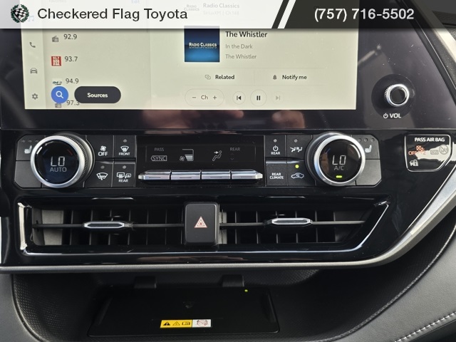 2023 Toyota Highlander XLE photo 32