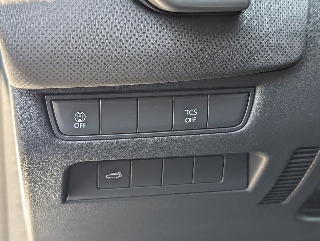 2025 Mazda CX-50 2.5 S Preferred photo 19