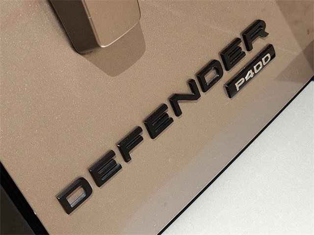 2023 Land Rover Defender 110 SE photo 11