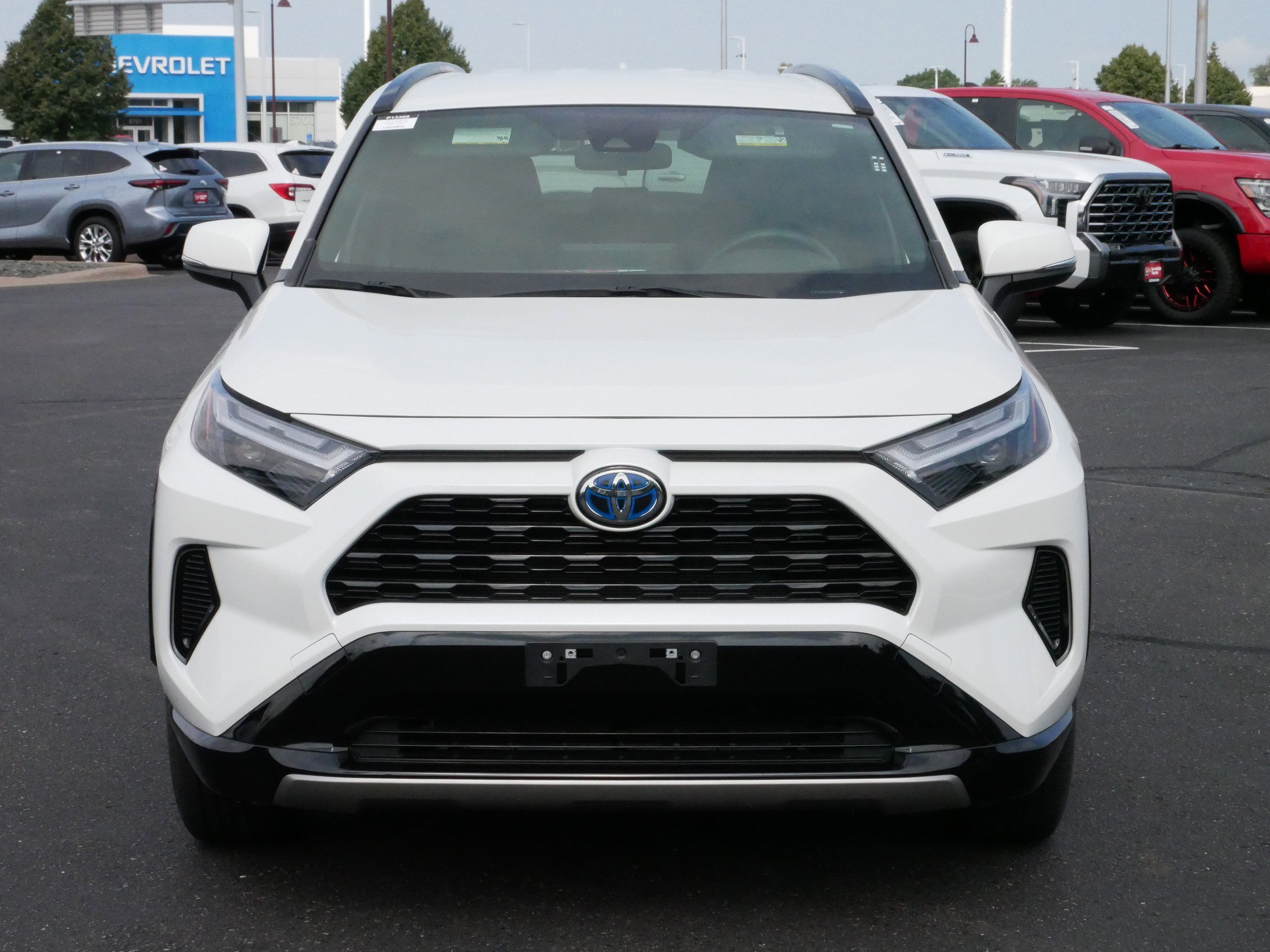 Certified 2022 Toyota RAV4 SE with VIN JTM16RFV9ND071093 for sale in Brooklyn Center, Minnesota