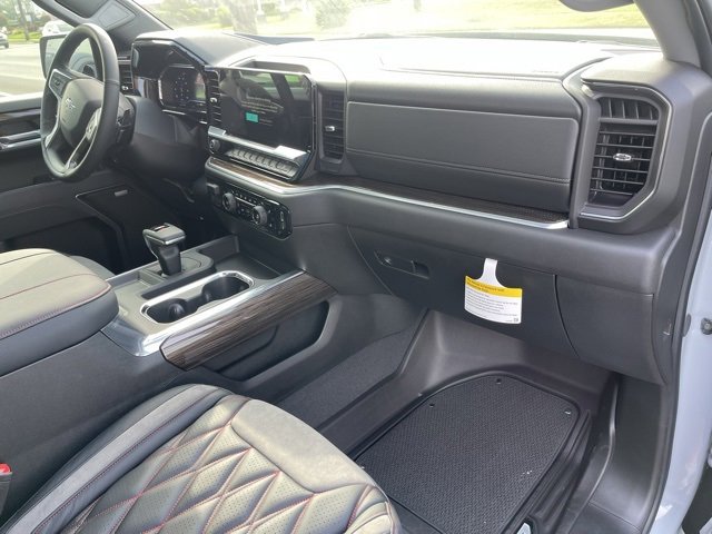 2025 Chevrolet Silverado 1500 RST photo 14