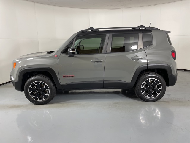 2023 Jeep Renegade Trailhawk photo 5