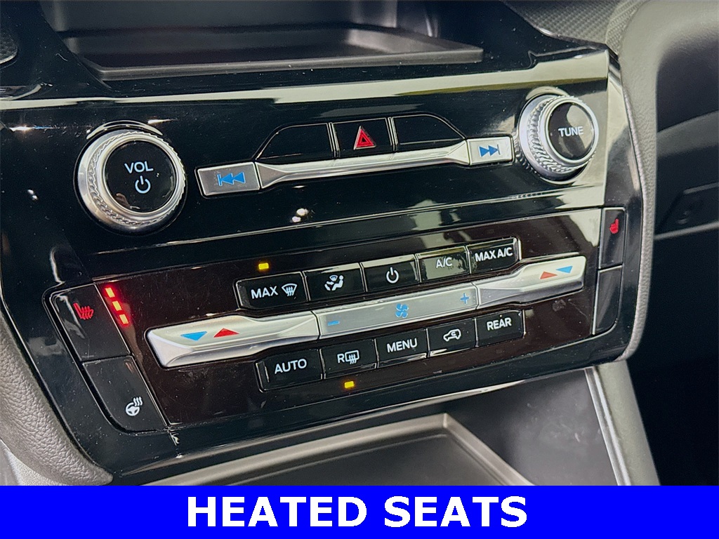 2022 Ford Explorer ST photo 4