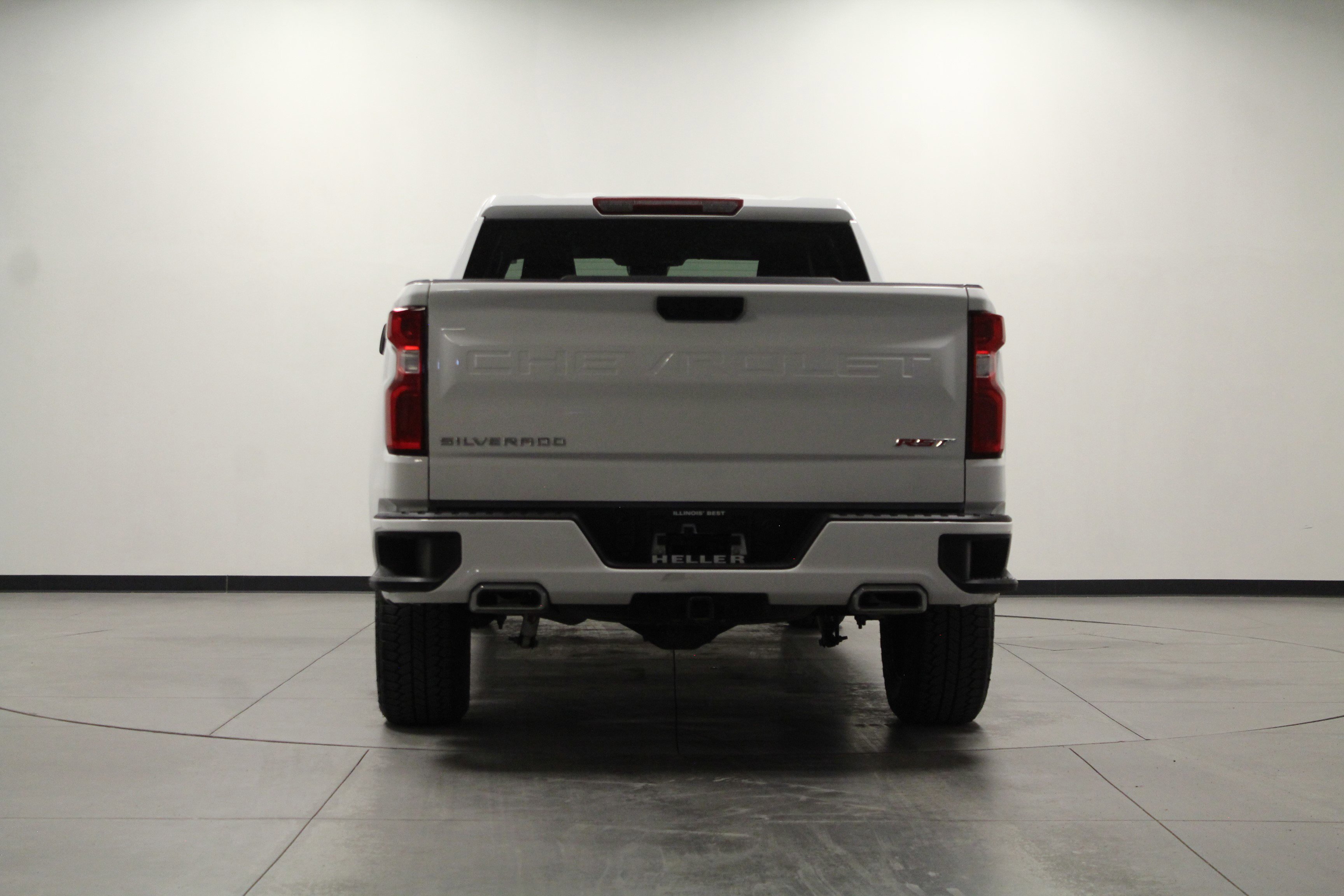 2024 Chevrolet Silverado 1500 RST photo 4