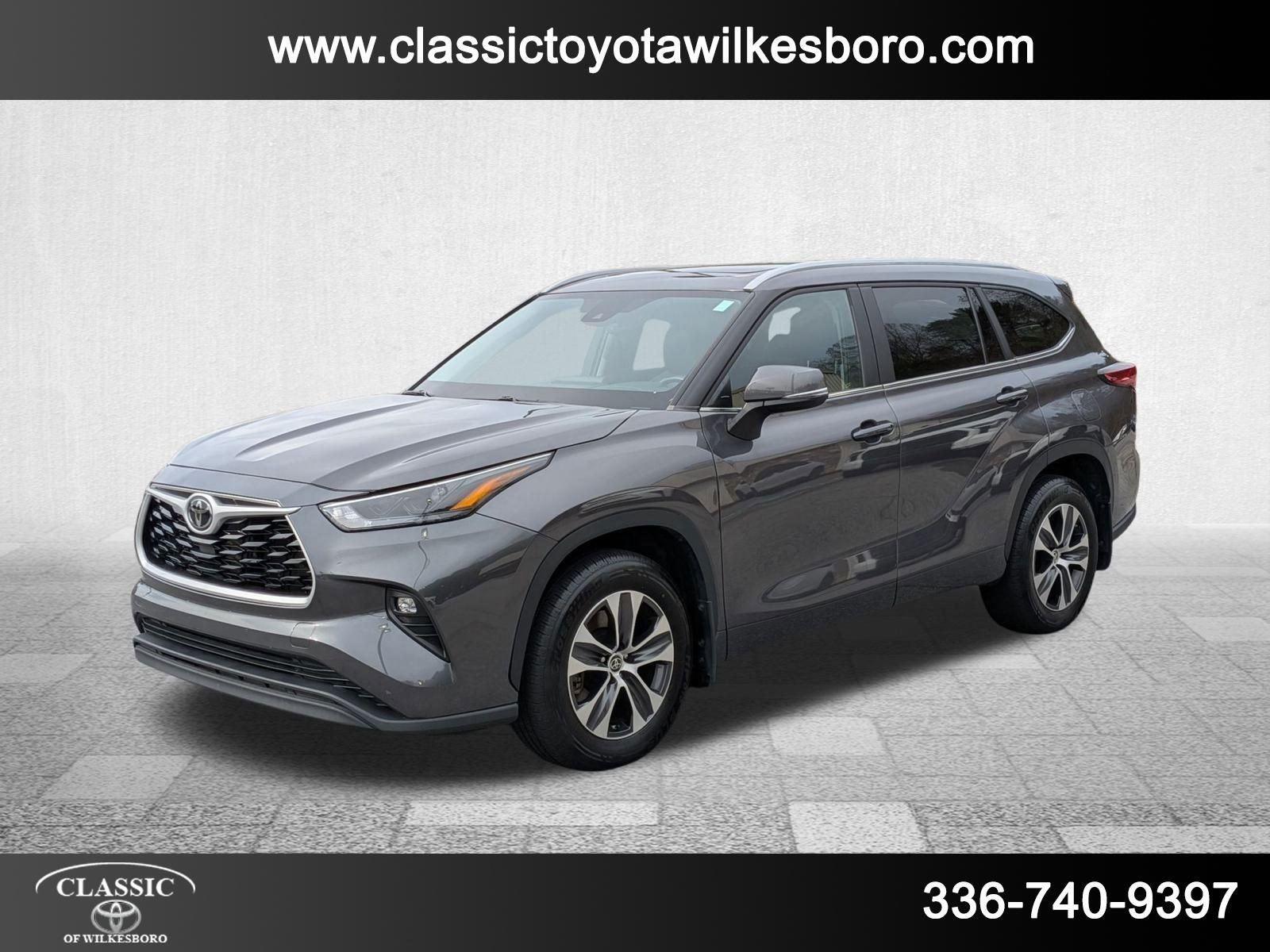 2023 Toyota Highlander XLE's photo