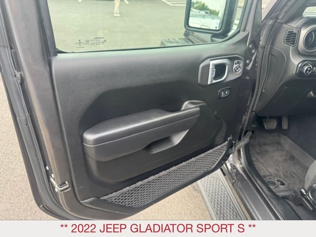 2022 Jeep Gladiator Sport photo 9