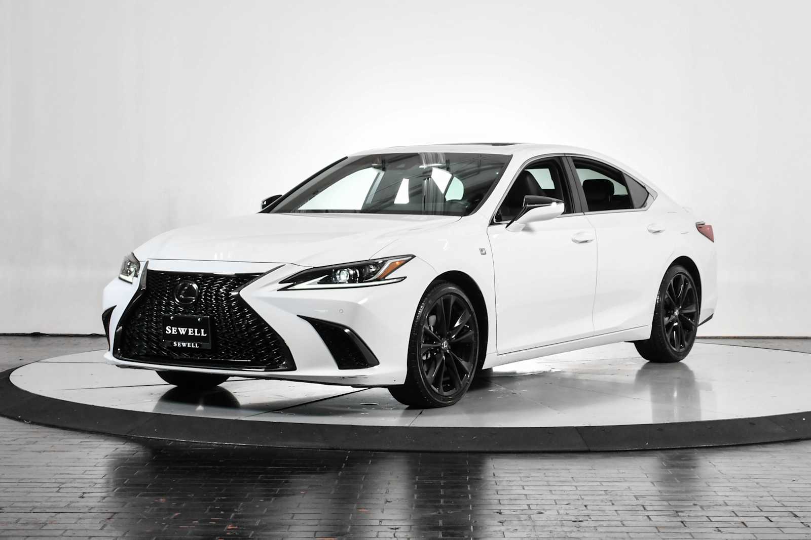 2023 Lexus ES 350 F SPORT Handling's photo