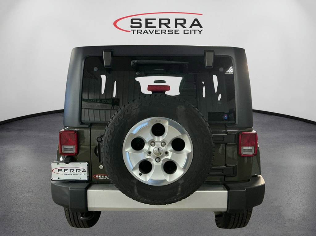 2015 Jeep Wrangler Unlimited Sahara Sport photo 4