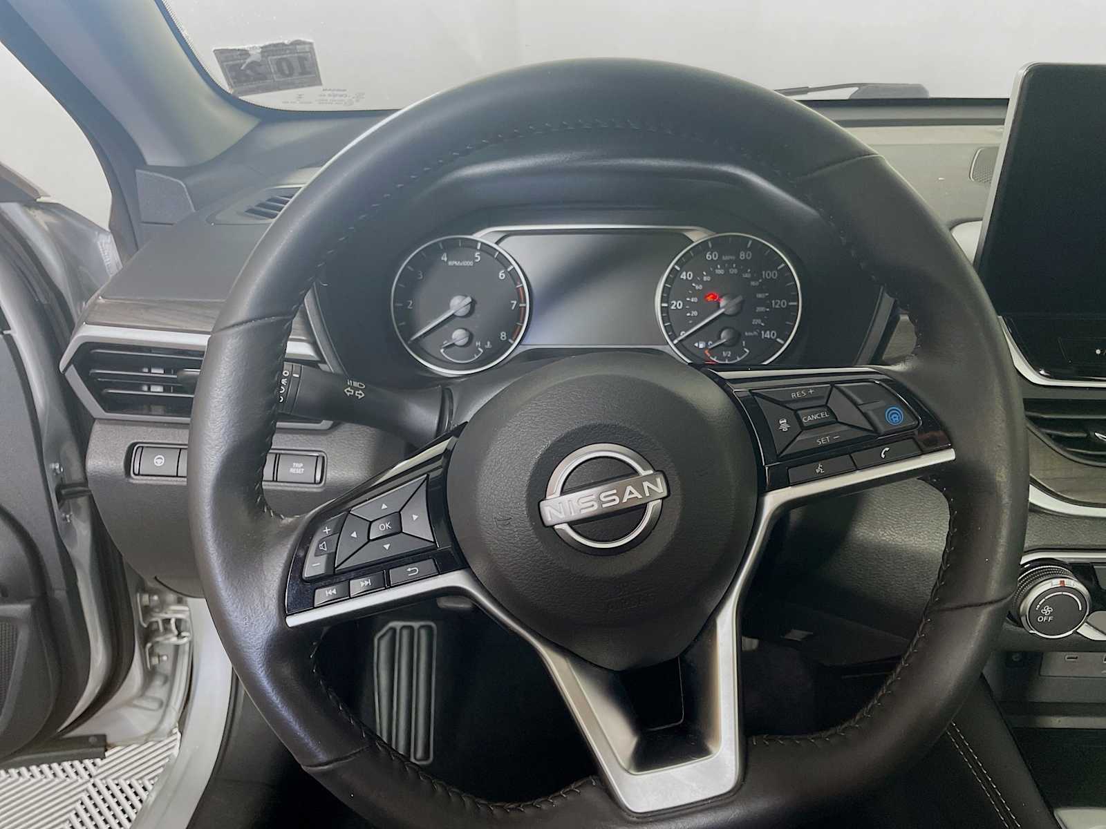 2023 Nissan Altima 2.5 SV photo 9