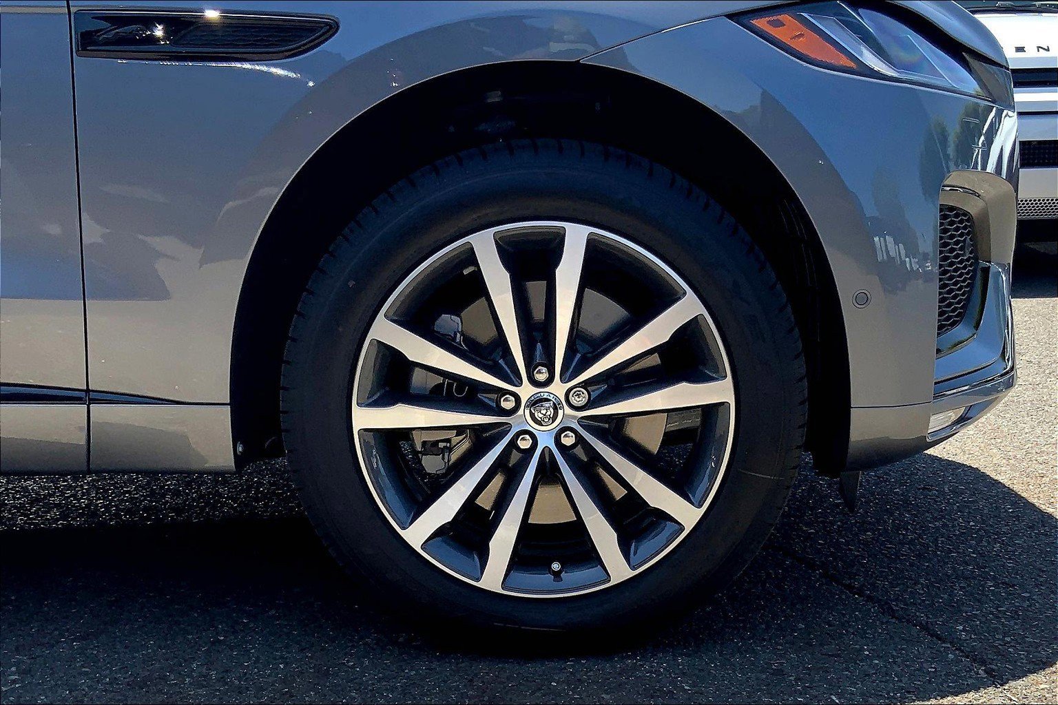 2026 Jaguar F-PACE P250 R-Dynamic S photo 12