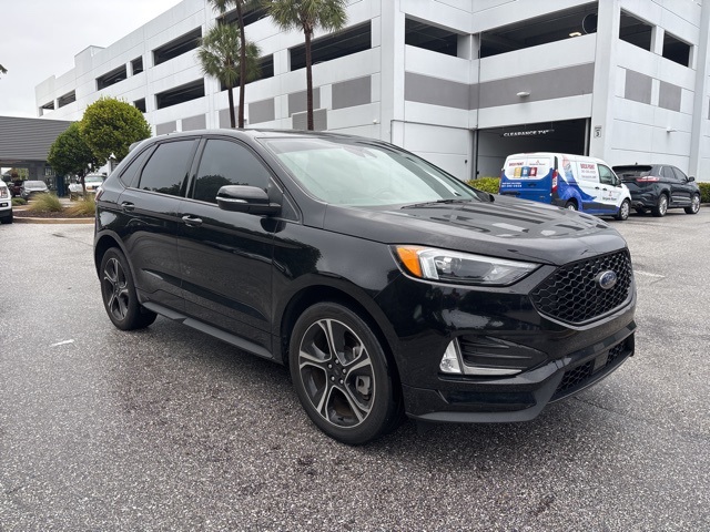 2023 Ford Edge ST's photo