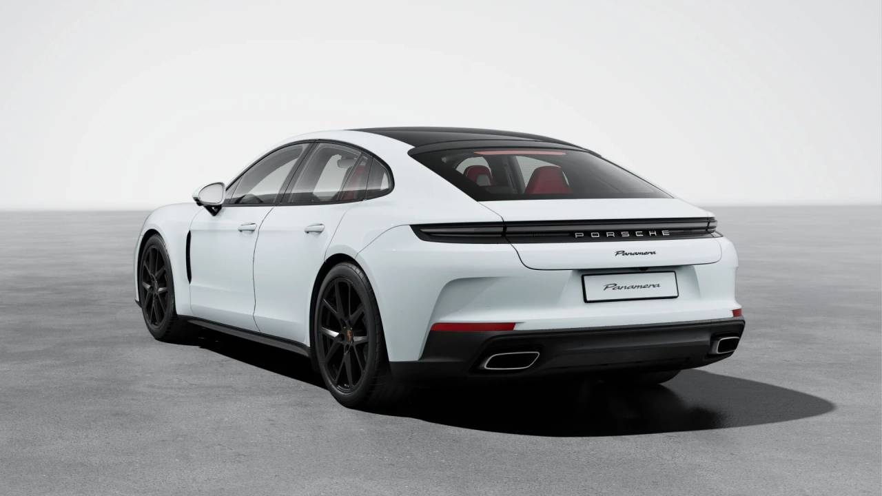 2026 Porsche Panamera 4 photo 2