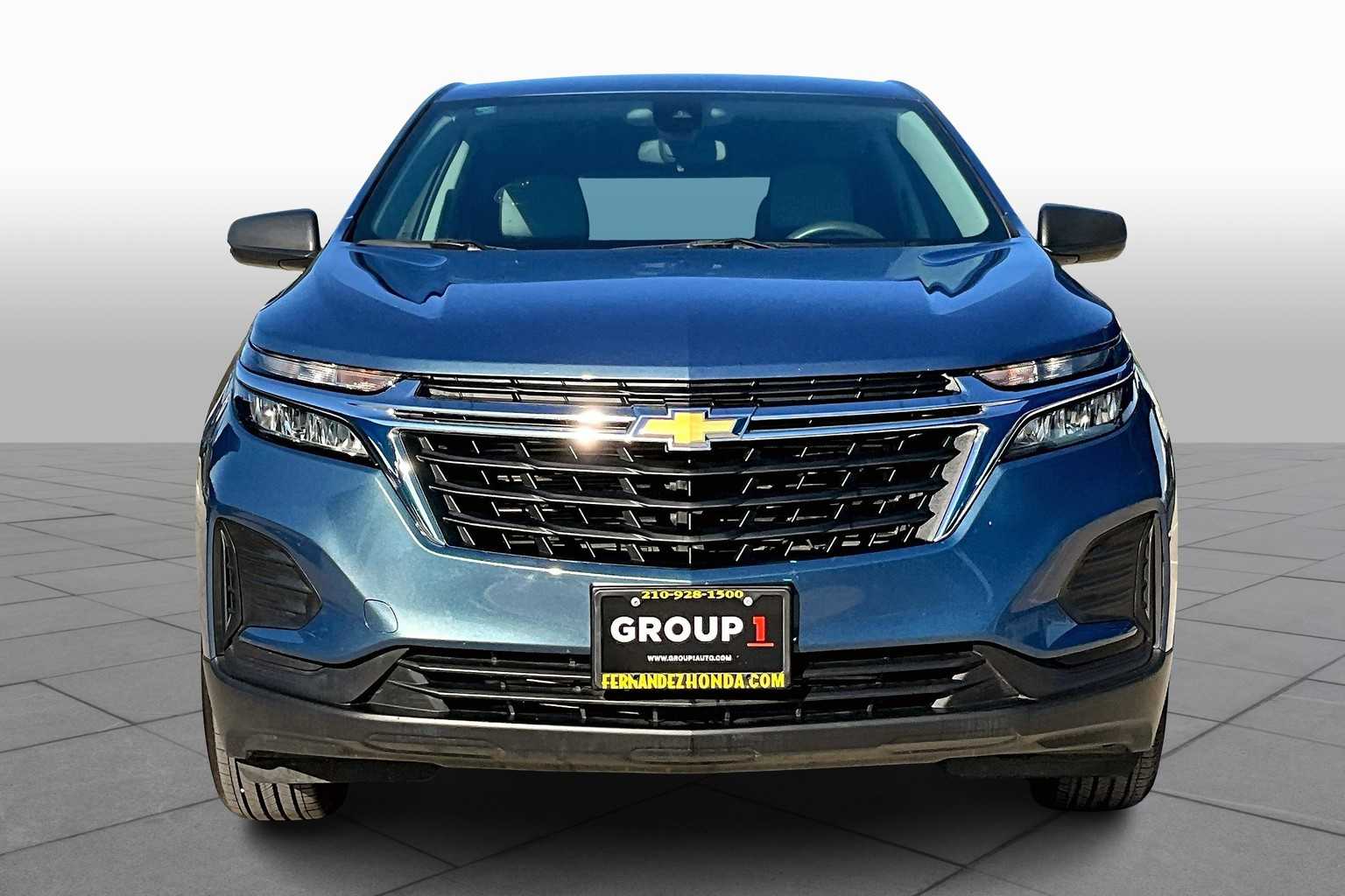 2024 Chevrolet Equinox LS photo 2
