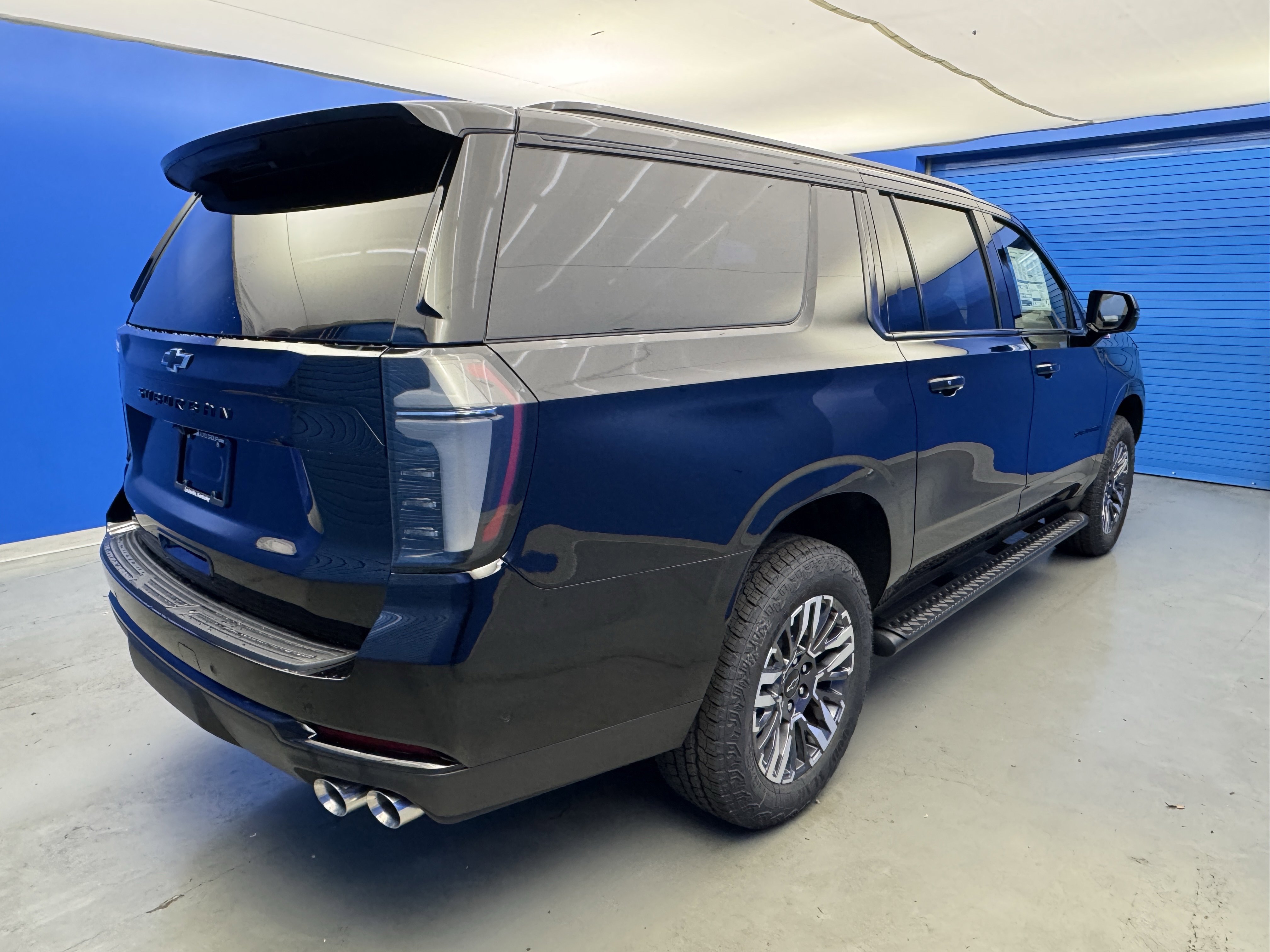 2026 Chevrolet Suburban Z71 photo 4