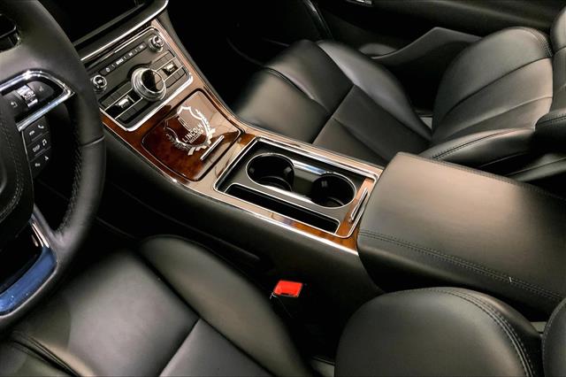 2017 Lincoln Continental Premiere photo 22