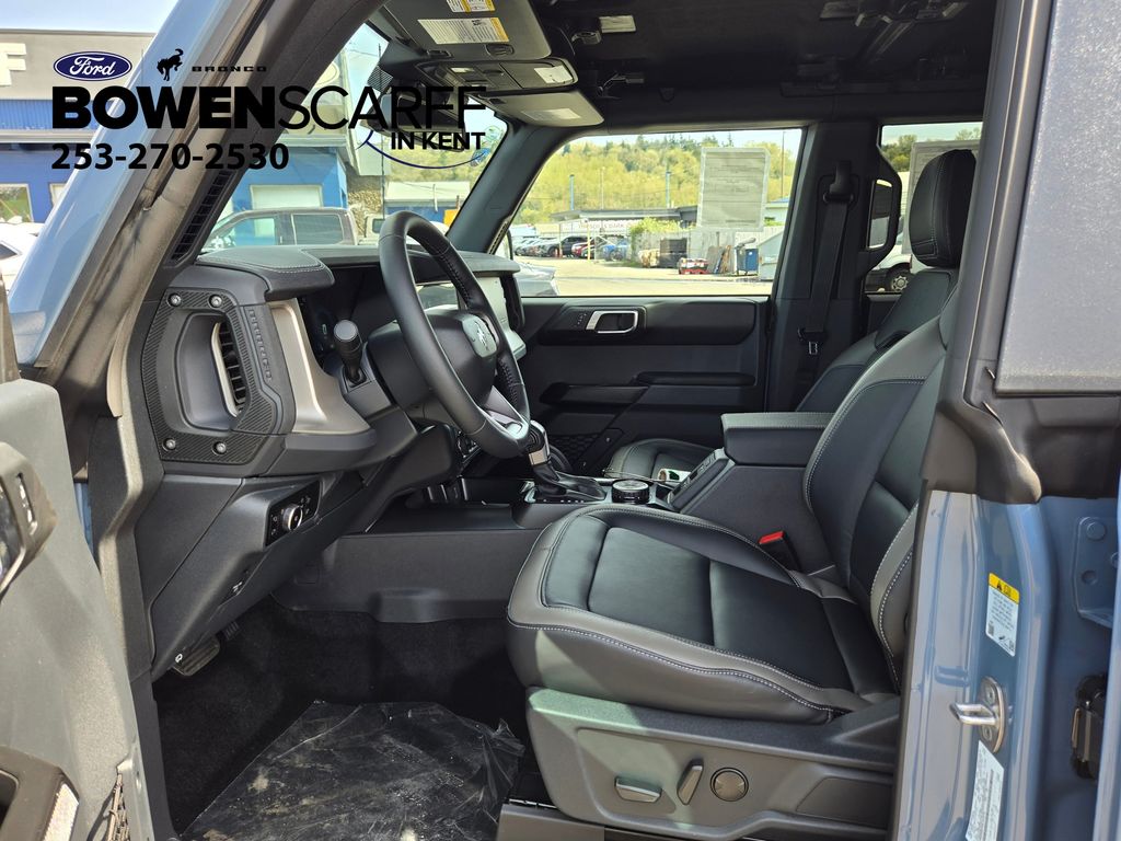 2025 Ford Bronco Outer Banks photo 12