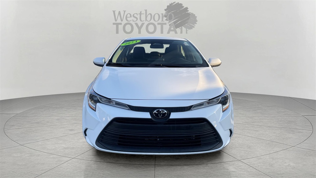 Used 2024 Toyota Corolla LE with VIN 5YFB4MDE5RP087889 for sale in Northfield, Minnesota