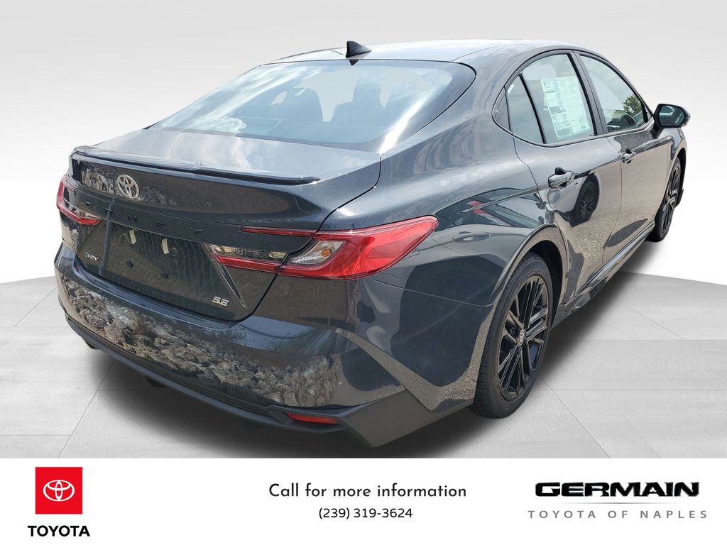 2025 Toyota Camry SE photo 5