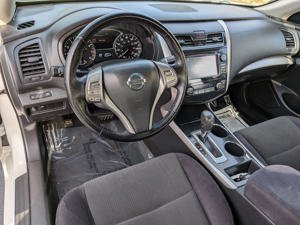 2013 Nissan Altima 2.5 SV photo 9
