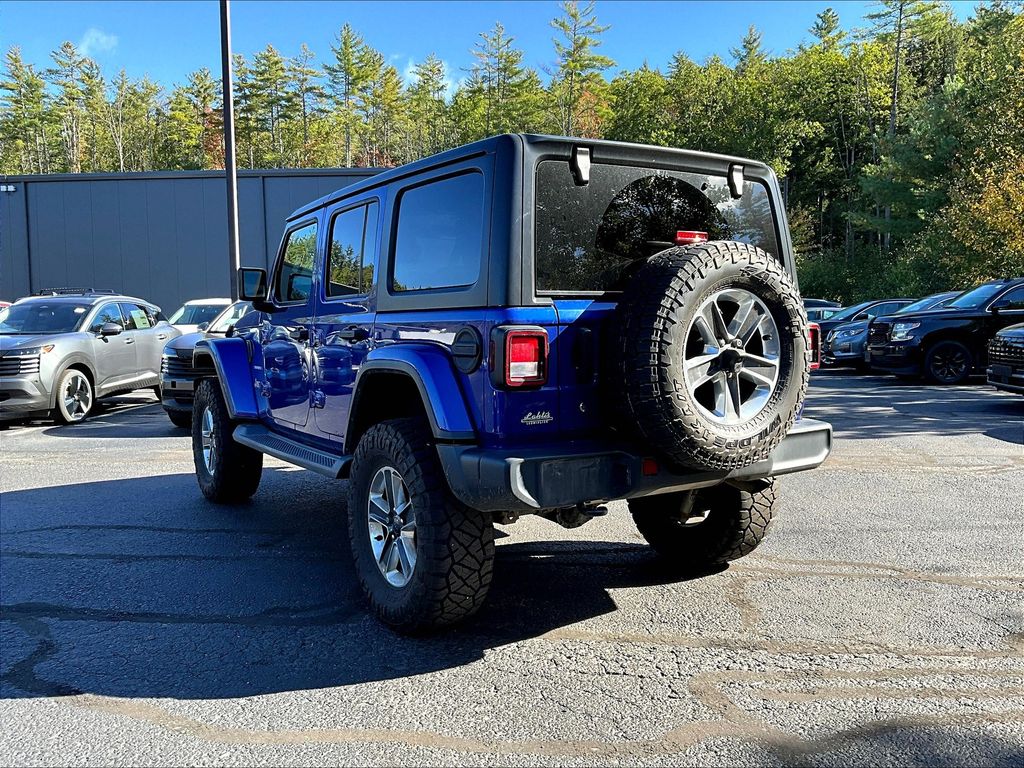 2018 Jeep Wrangler Unlimited Sahara photo 6