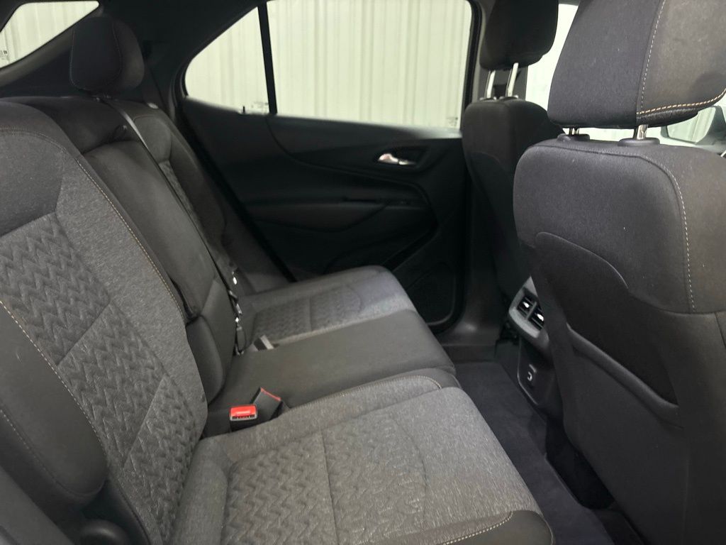 2022 Chevrolet Equinox LT photo 18