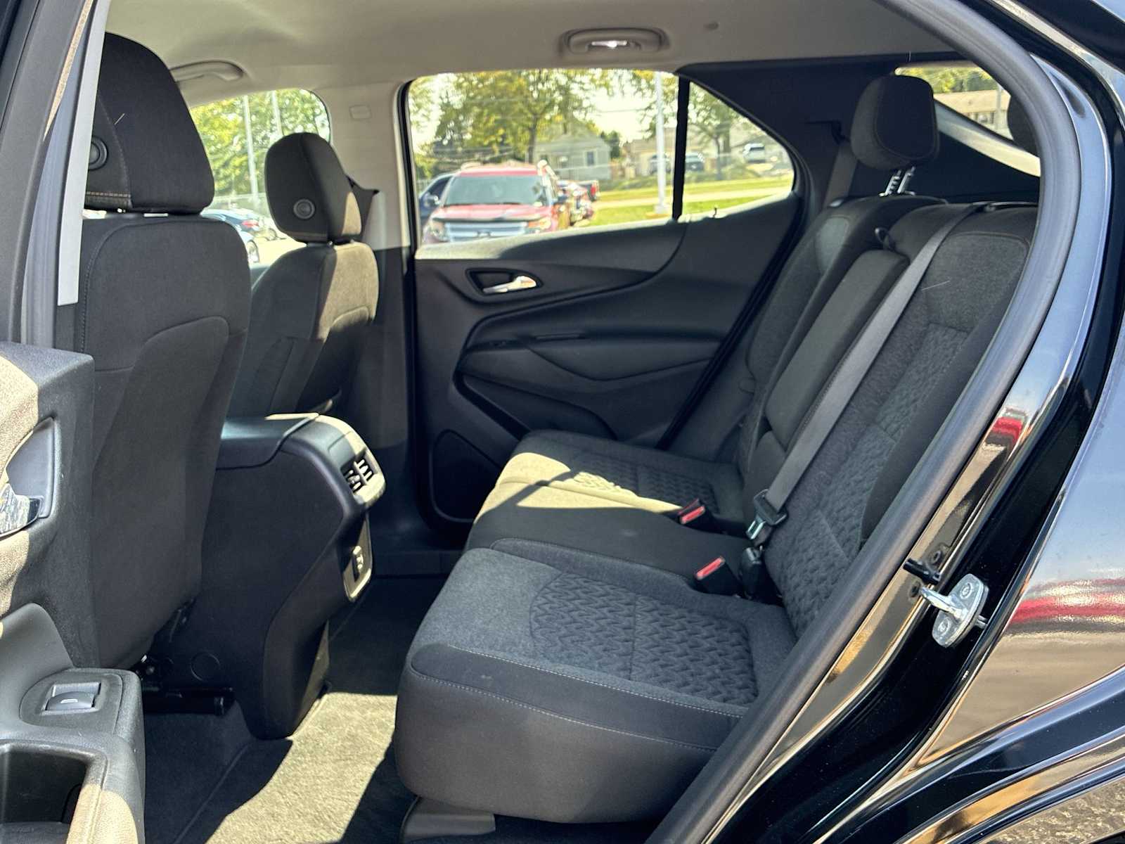 2023 Chevrolet Equinox LT photo 23
