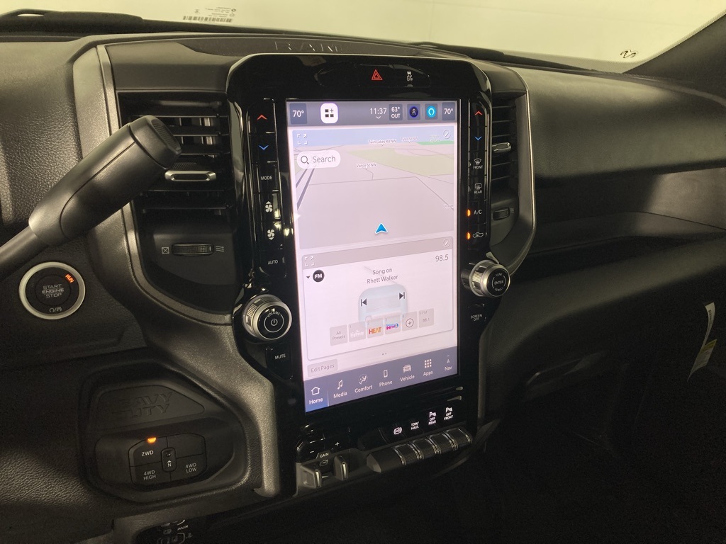2025 Ram 2500 Tradesman photo 2