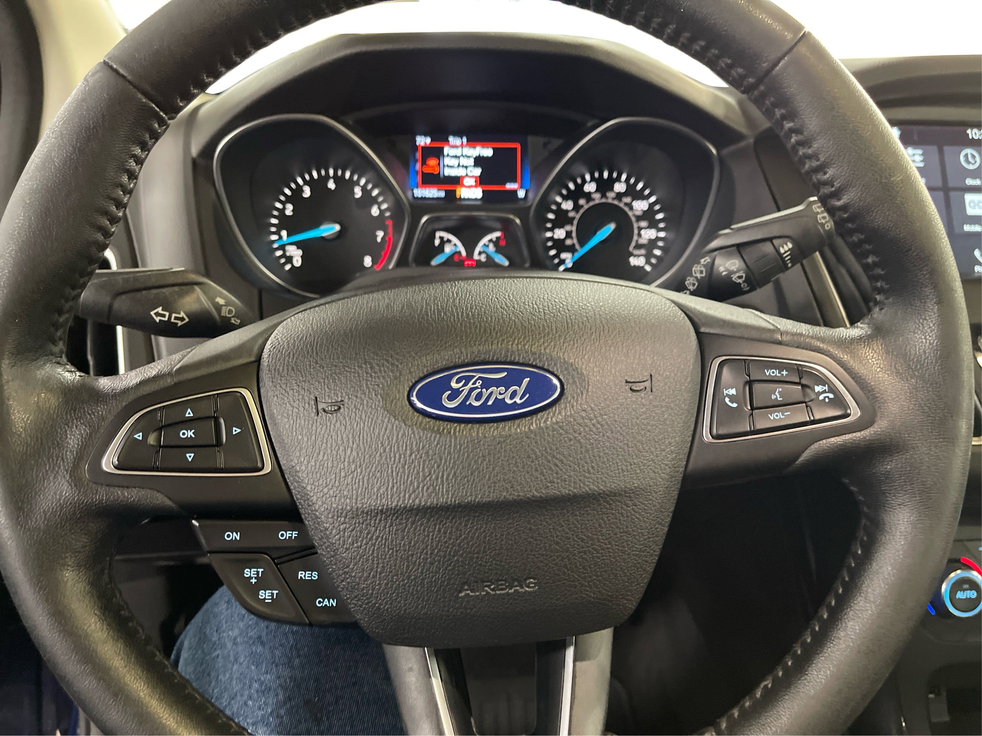 2016 Ford Focus Titanium photo 16