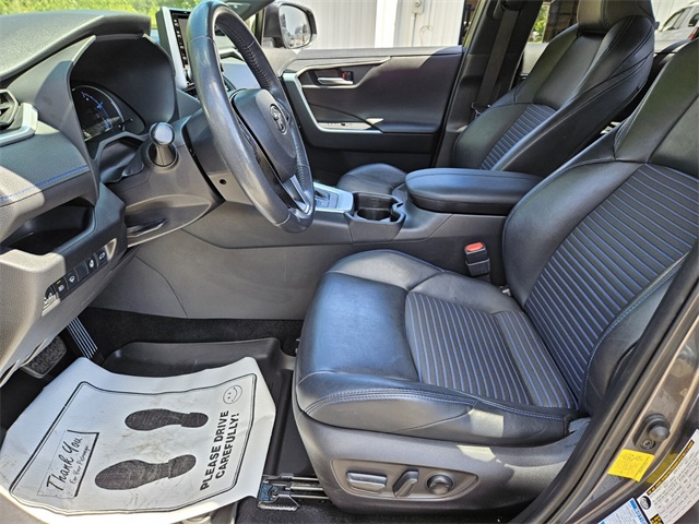 2020 Toyota RAV4 Hybrid XSE photo 8