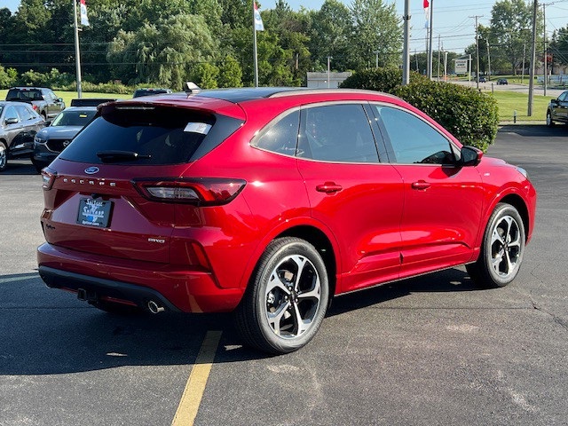 2025 Ford Escape ST-Line Elite photo 3
