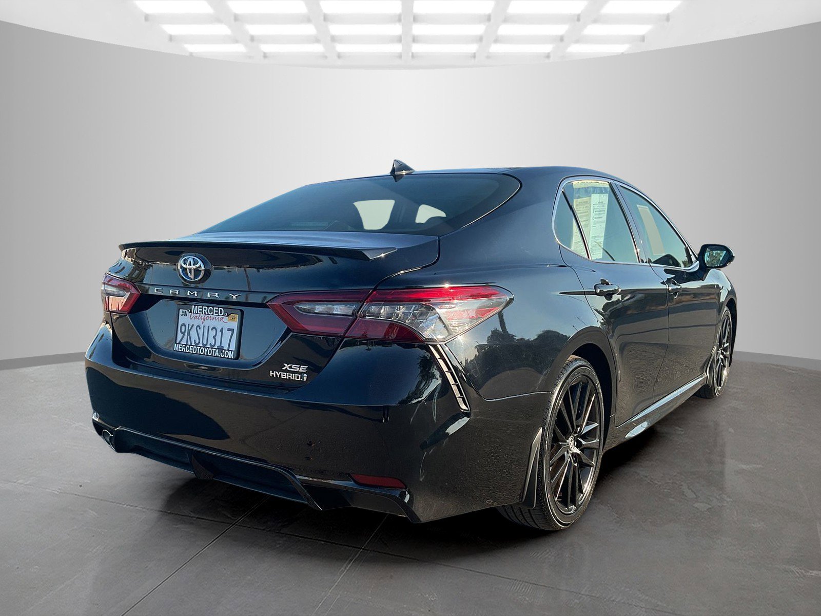 2024 Toyota Camry Hybrid XSE photo 3
