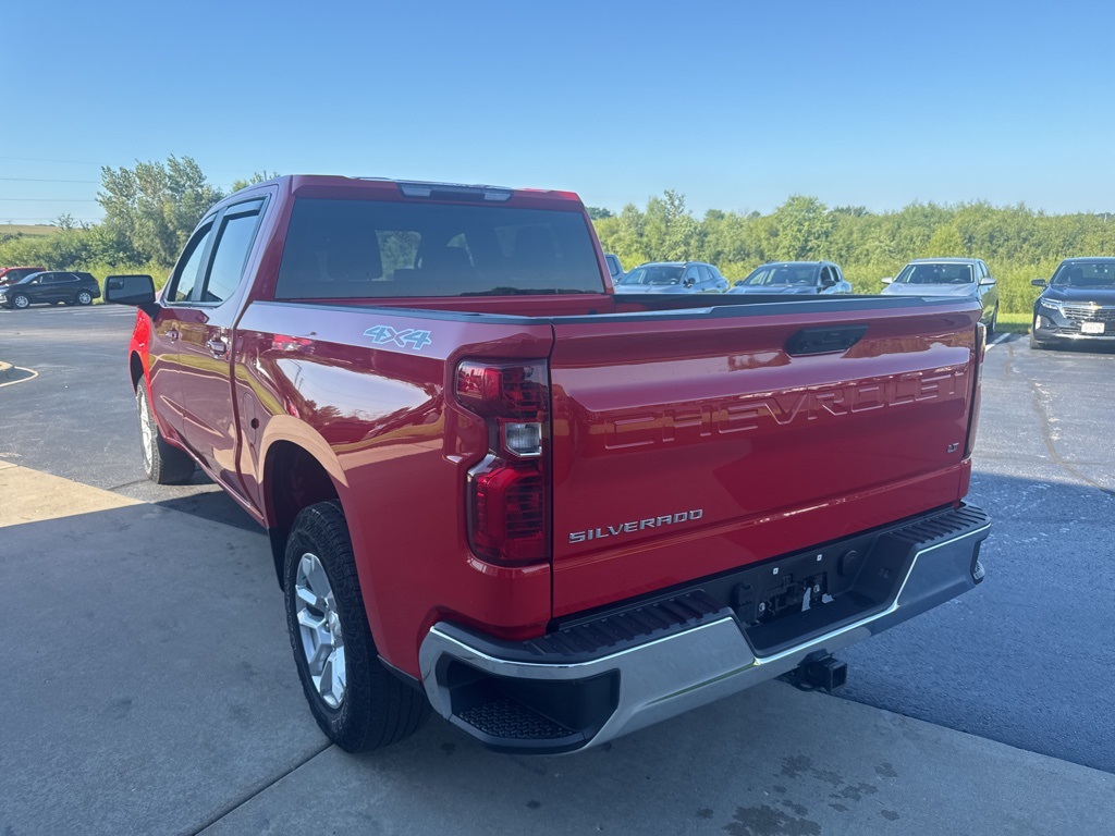 2022 Chevrolet Silverado 1500 LT photo 5