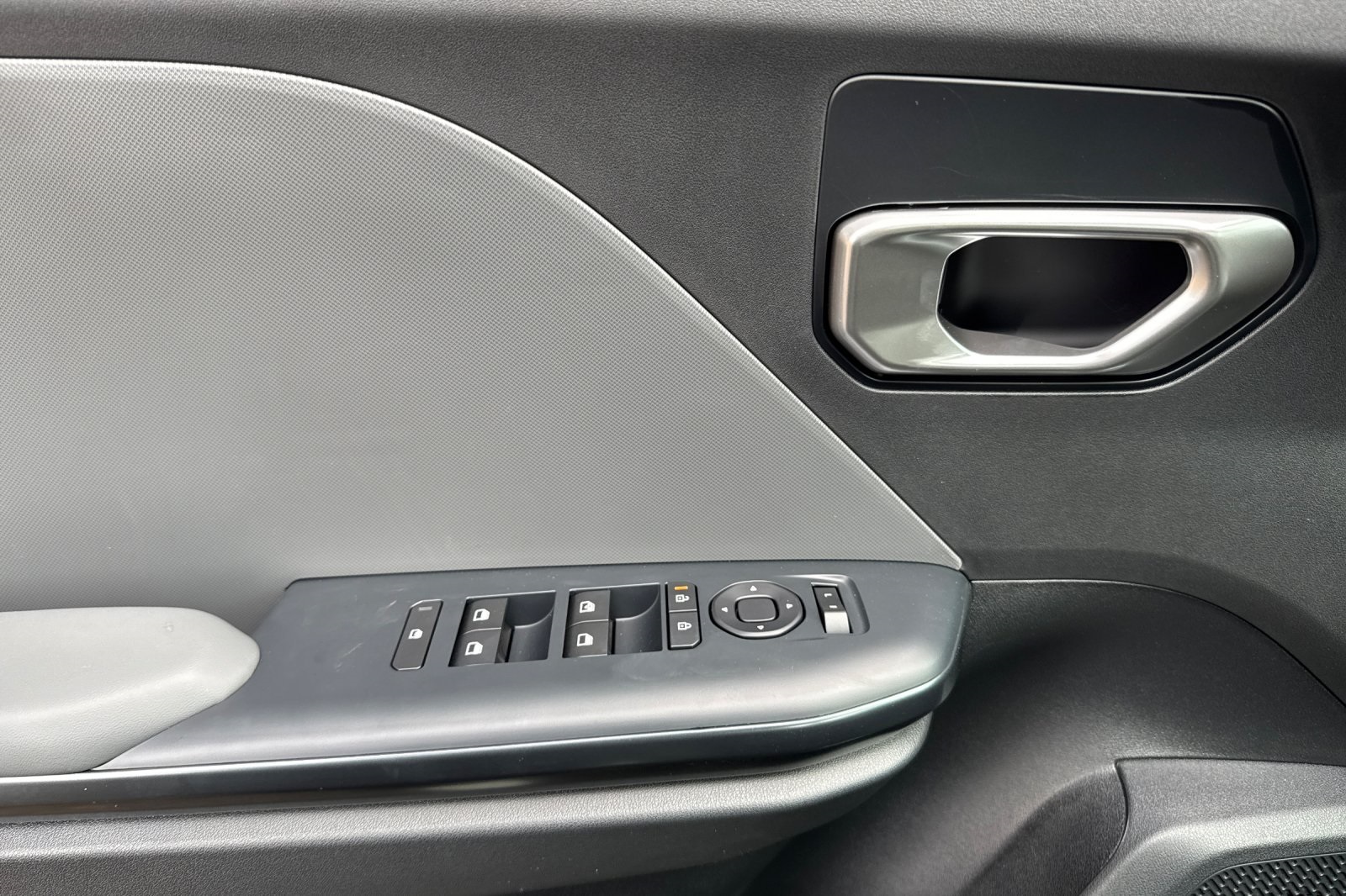 2025 Kia K4 LX photo 4
