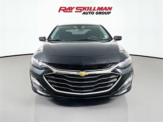 2022 Chevrolet Malibu 1LT photo 2